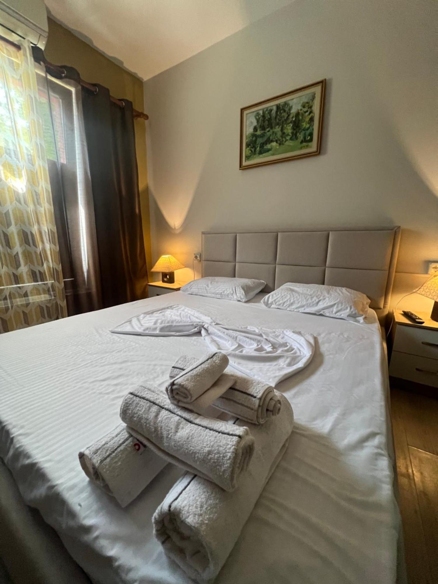 Destinacion Central Room Tiranë Ngoại thất bức ảnh