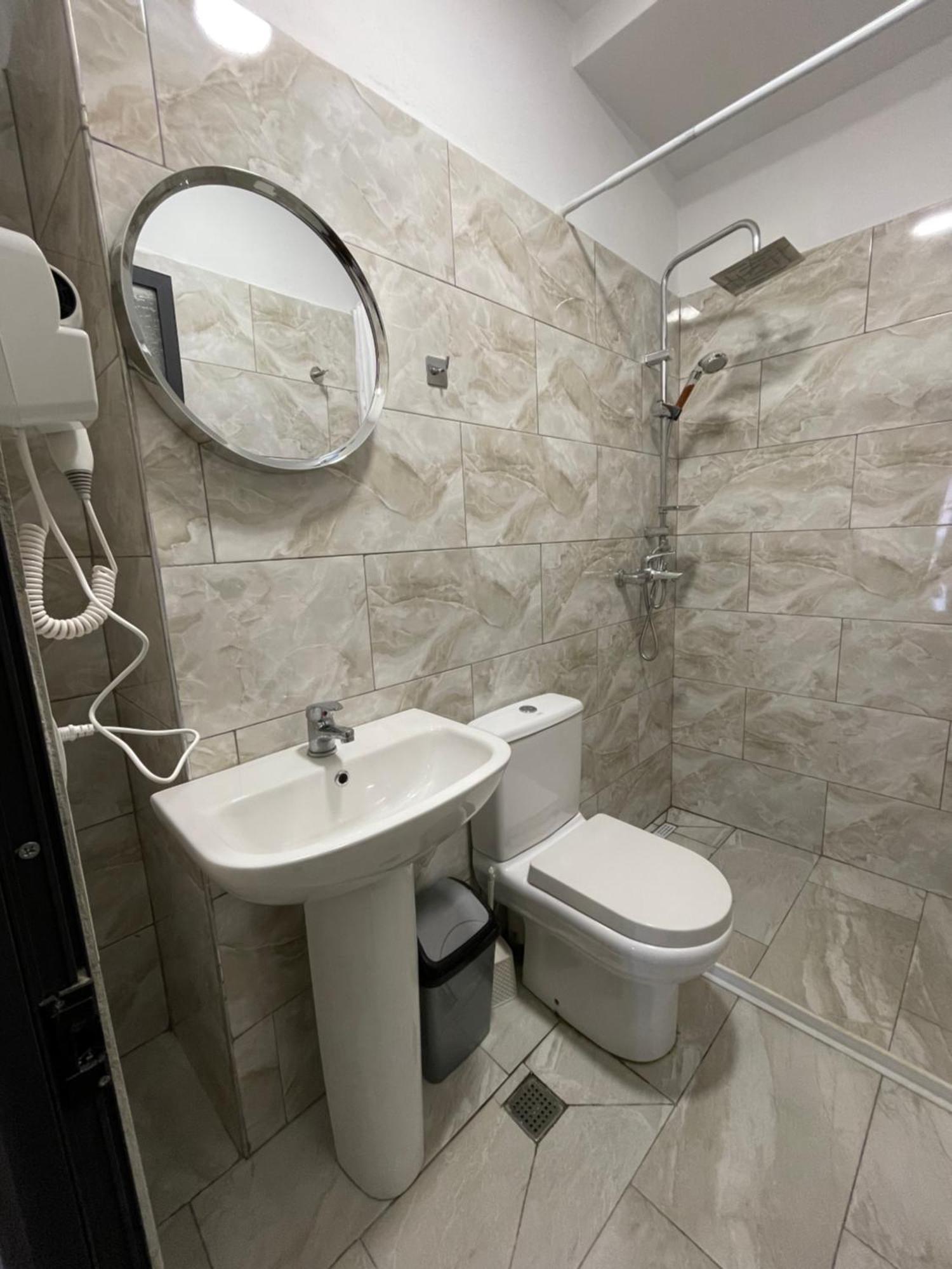 Destinacion Central Room Tiranë Ngoại thất bức ảnh